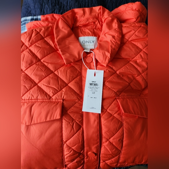 Long quilted shacket - Picture 8 of 9